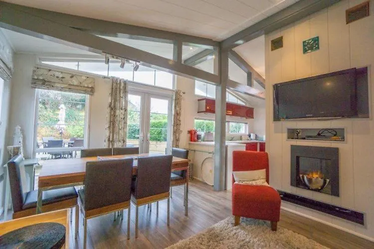 Holiday park Chalet M6, The Warren, Abersoch