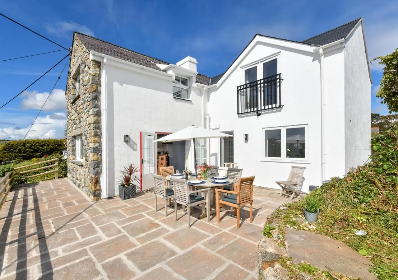 Pentraeth Holiday home *
