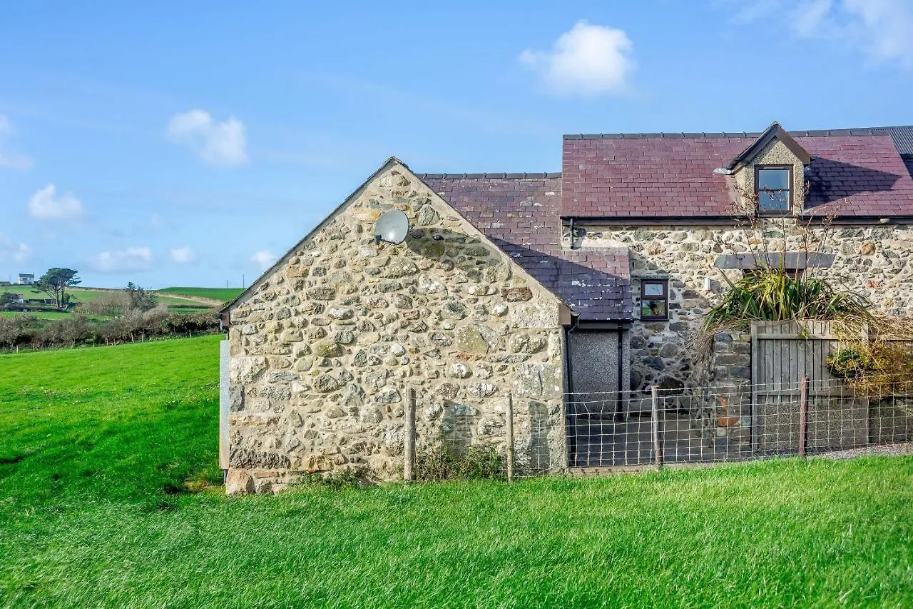 Bwythyn-y-wennol Holiday home