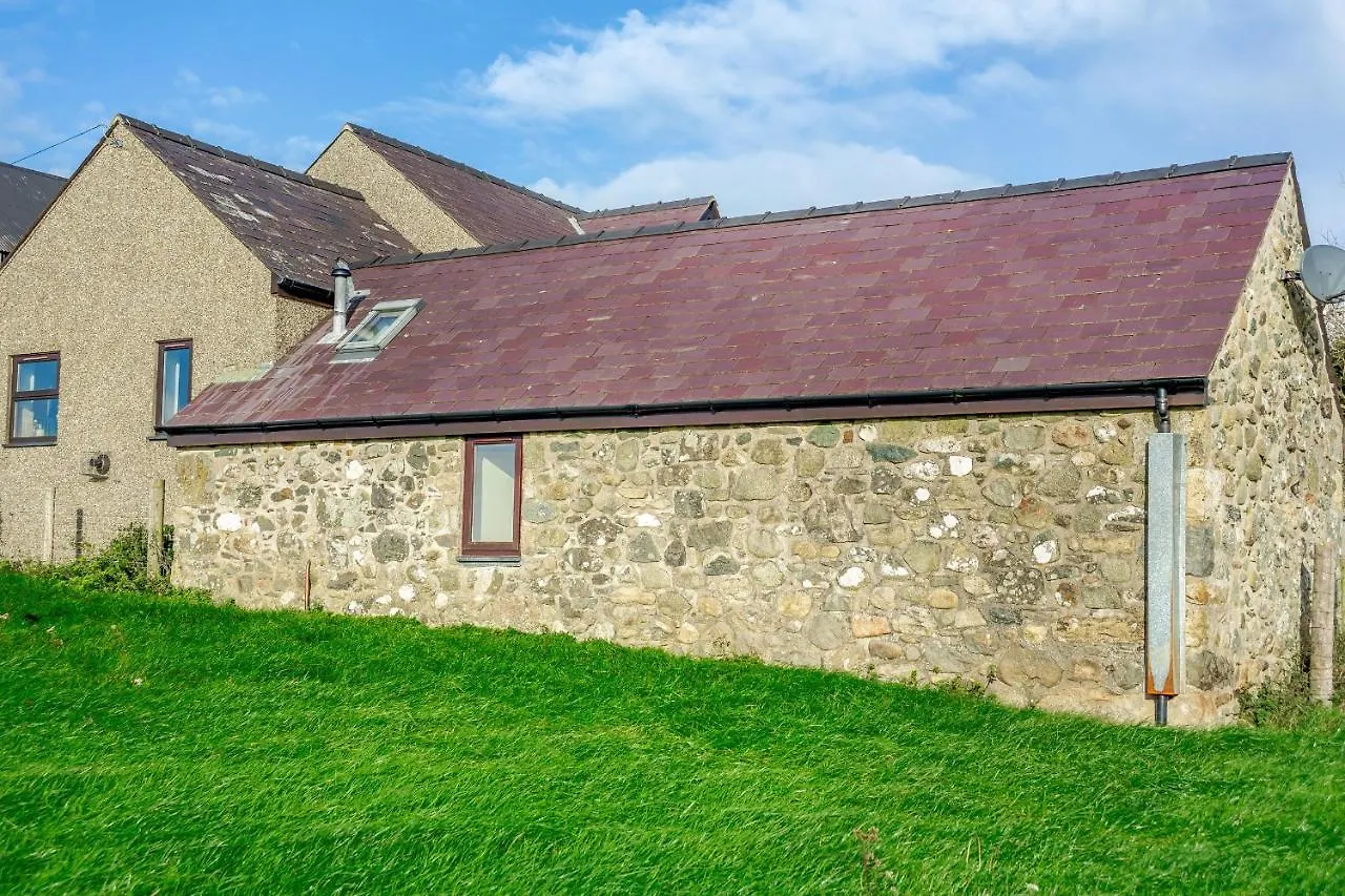 Holiday home Bwythyn-y-wennol