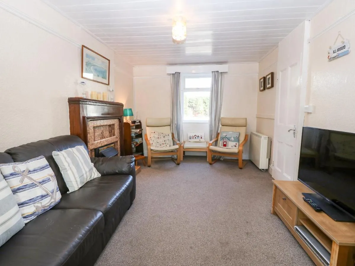 2 Bryn Hyfryd Holiday home