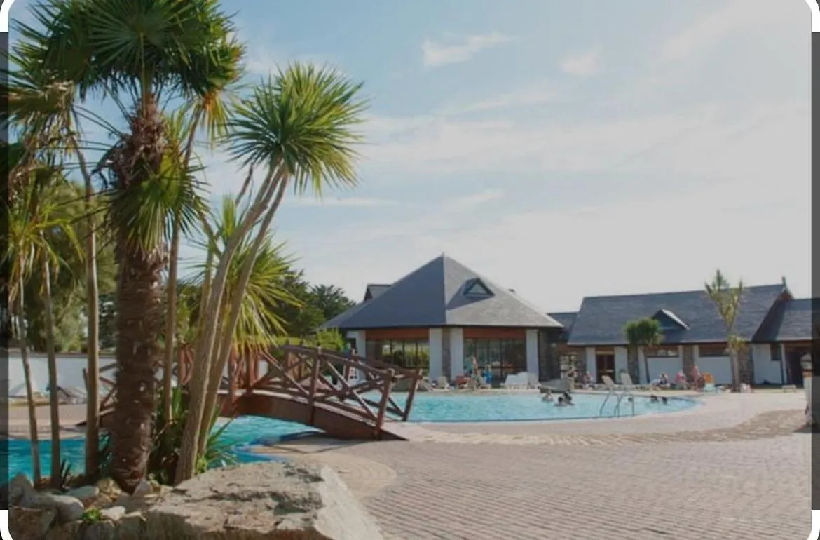 Chalet M6, The Warren, *