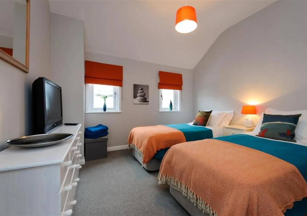 Lluesta Apartment