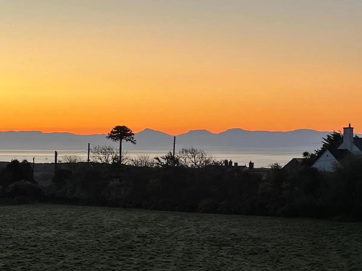 With Amazing Views * Abersoch
