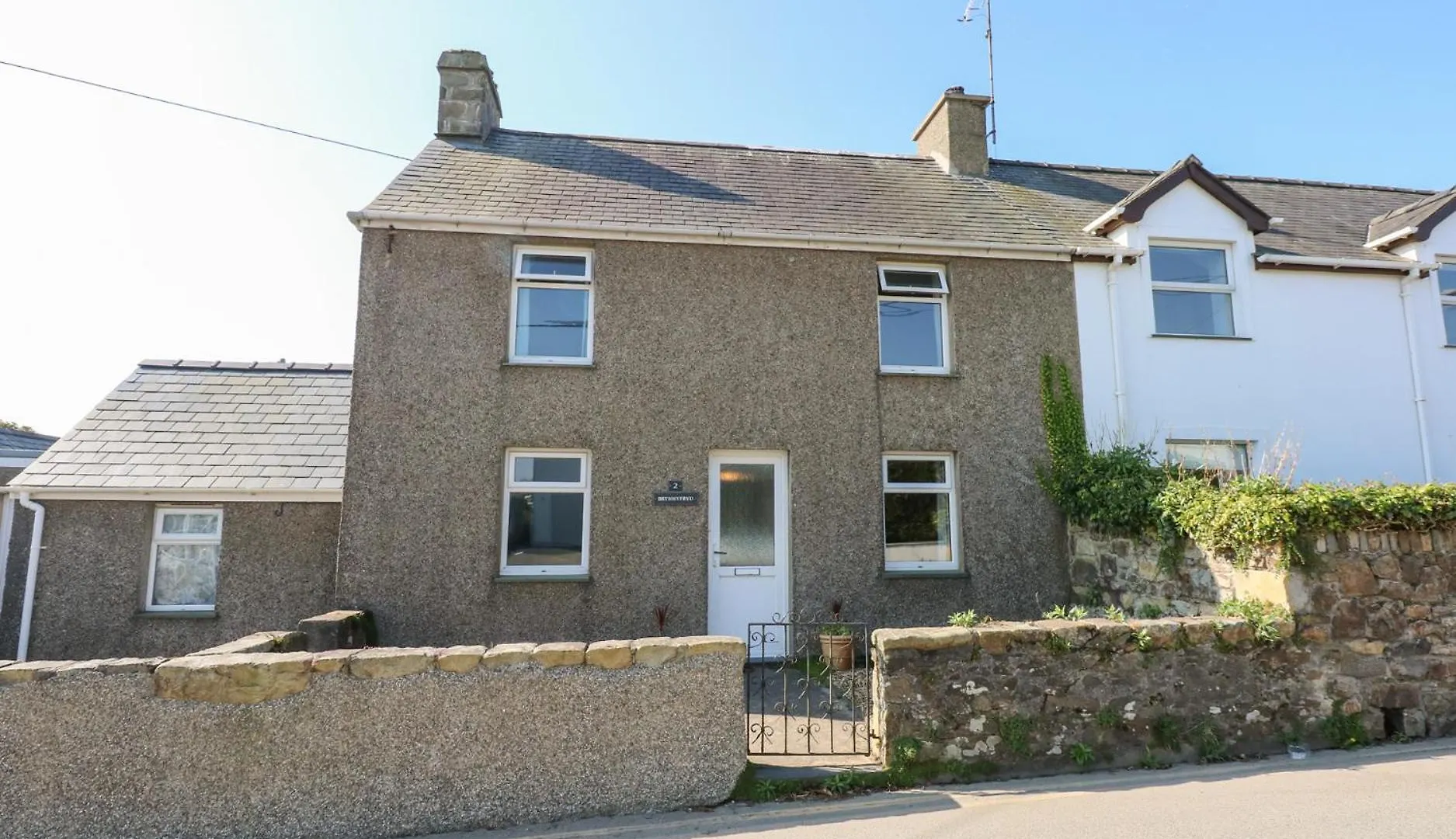 2 Bryn Hyfryd Holiday home *