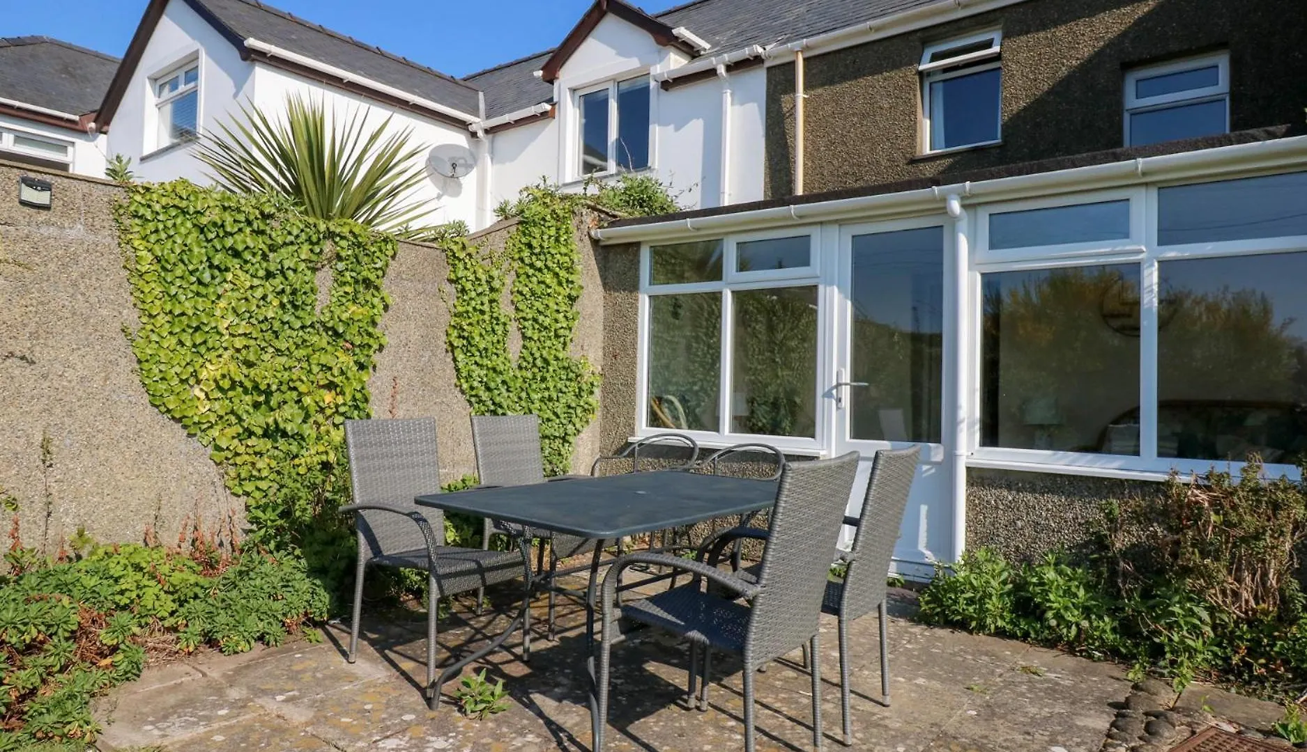 Holiday home 2 Bryn Hyfryd