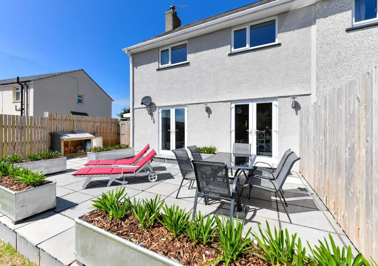 Holiday home 16 Maes Gwydryn