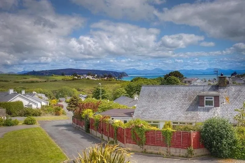 Min Y Nant Holiday home *