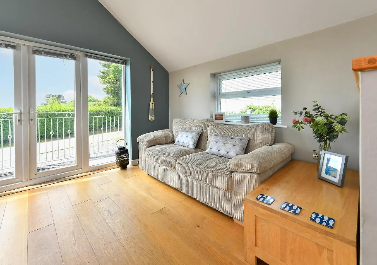 The Barn Plas Llwyndu Holiday home *