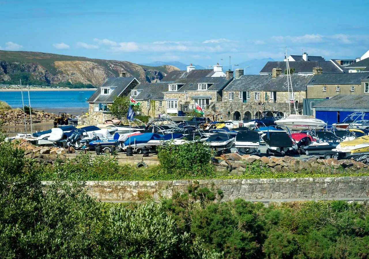 7 Pen Y Bont Holiday home *