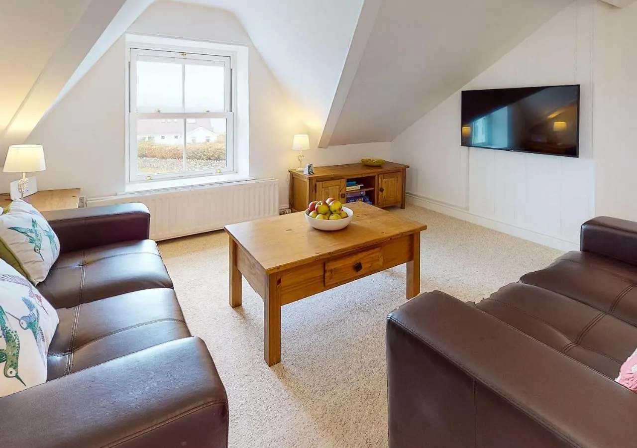 Tyddyn Talgoch Isaf Holiday home *