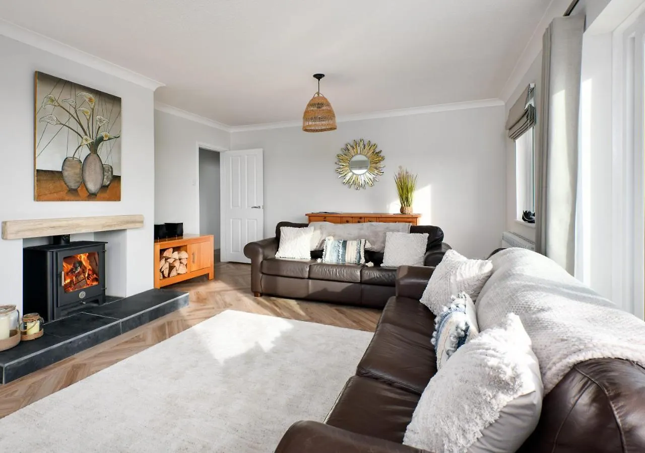 Holiday home Maes Coch *