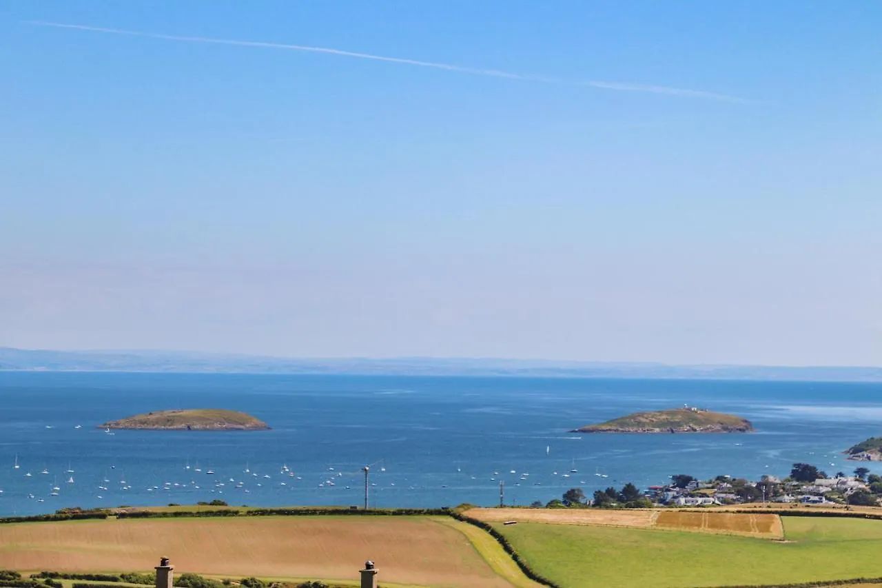 Holiday home Tan Y Fynwent *