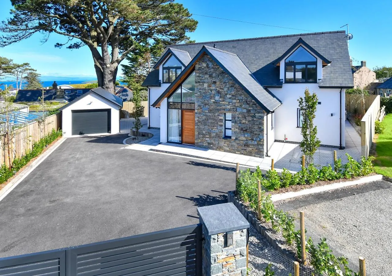 Holiday home Skylark