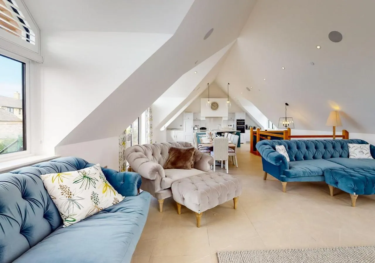 Skylark Holiday home