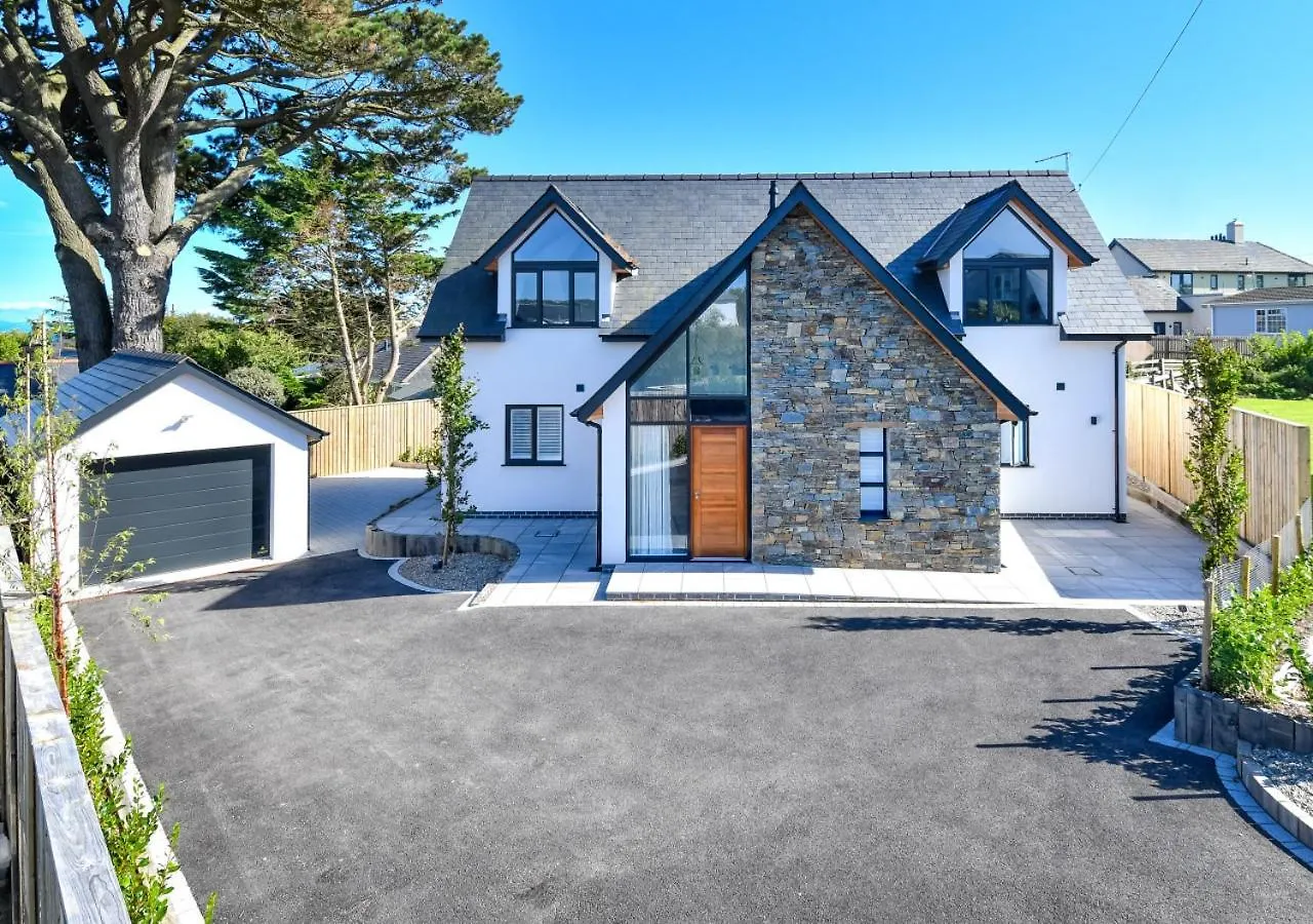 Skylark Holiday home