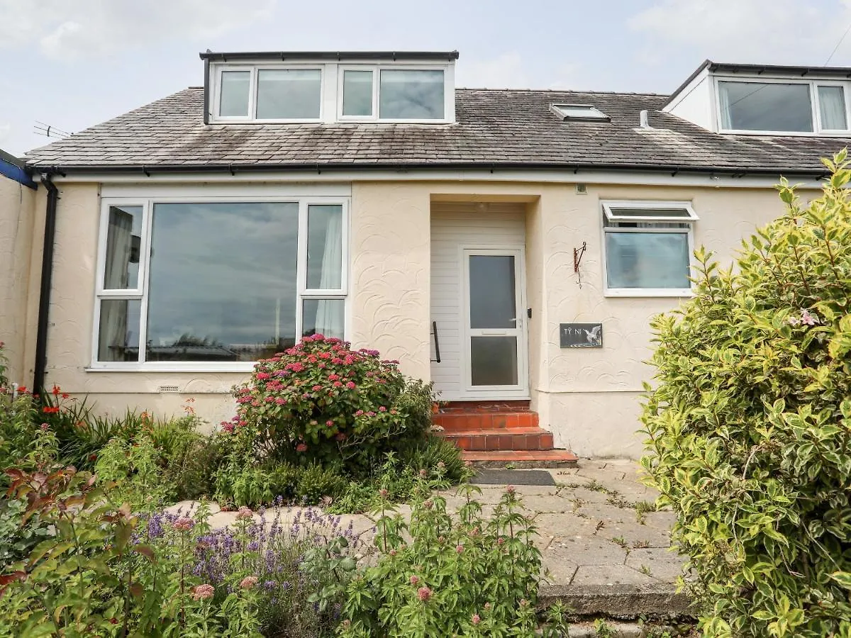 Holiday home Ty Ni *