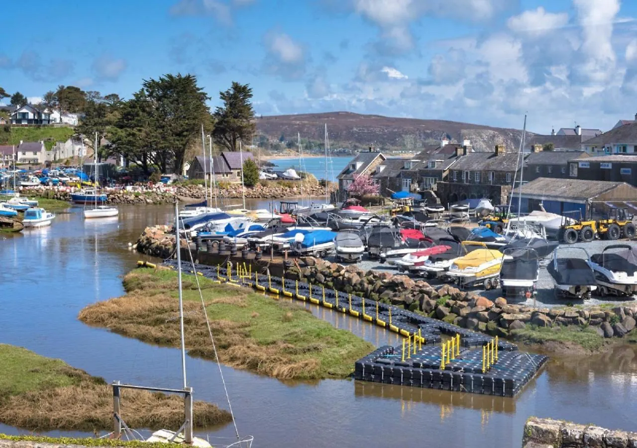 2b Pen Y Bont * Abersoch