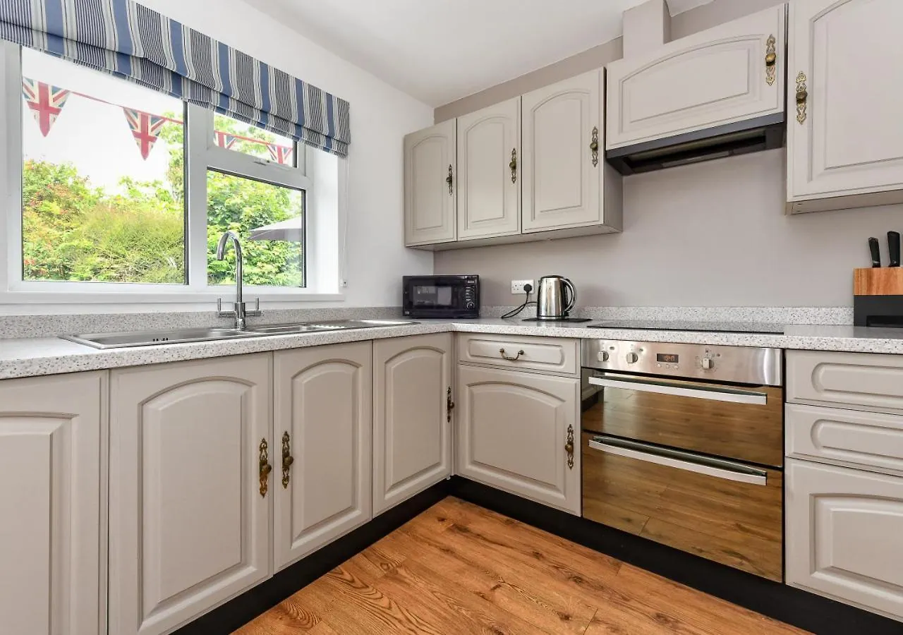 Llys Neigwl Apartment *