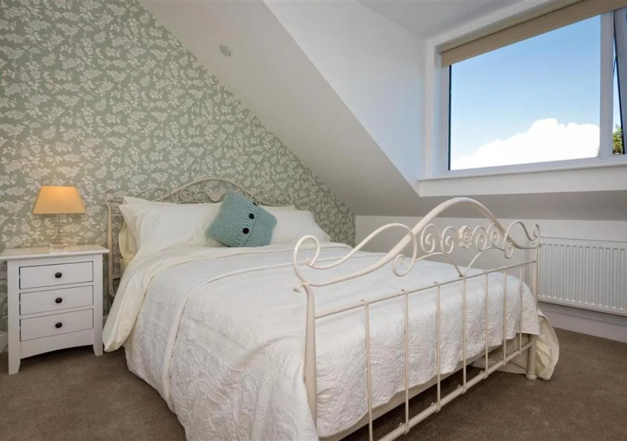 8 Tai Dyffryn Apartment *