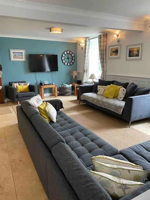 Holiday home Goleufryn Has The Main House And 2 Barns Abersoch