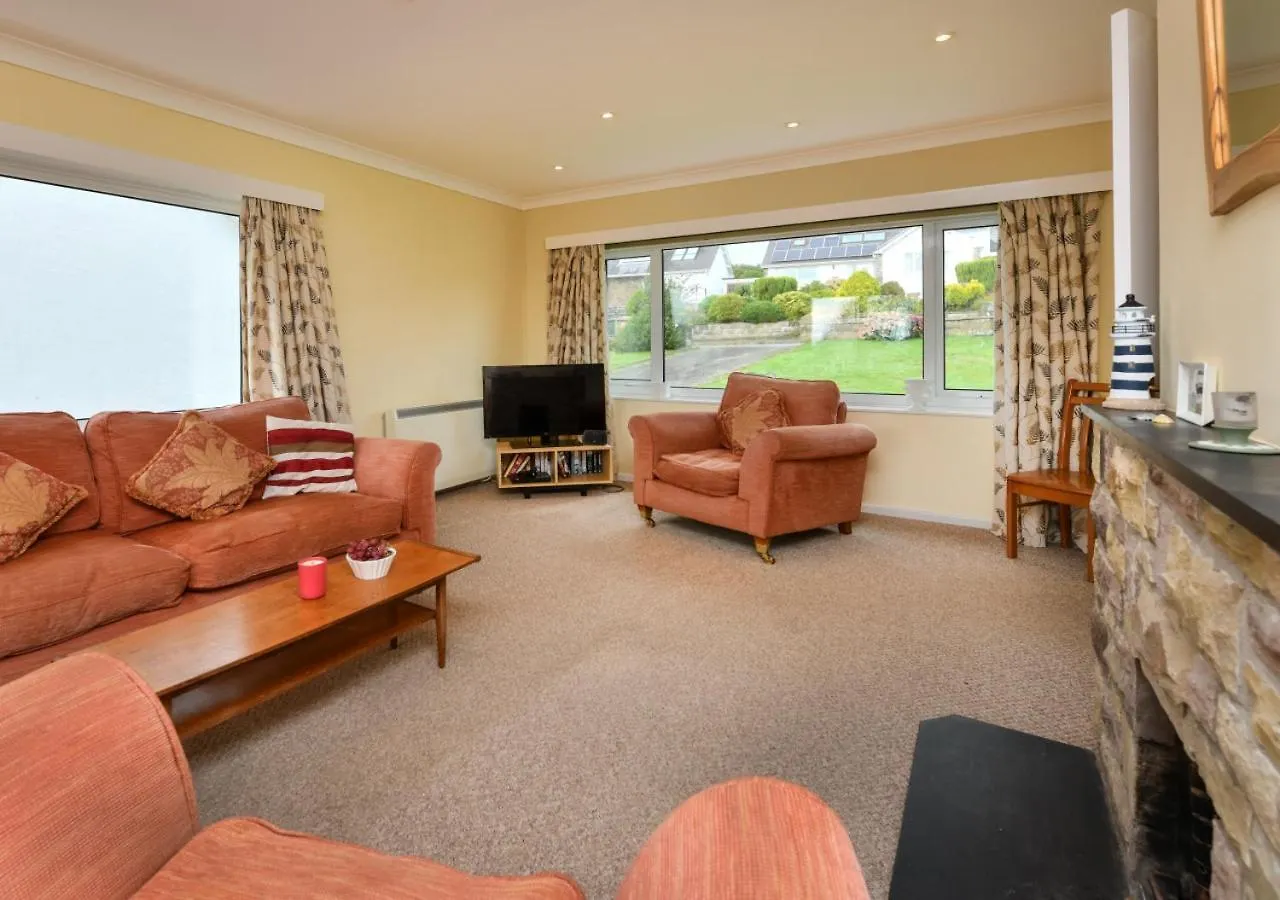 10 Llwyn Onn Hut Apartment *