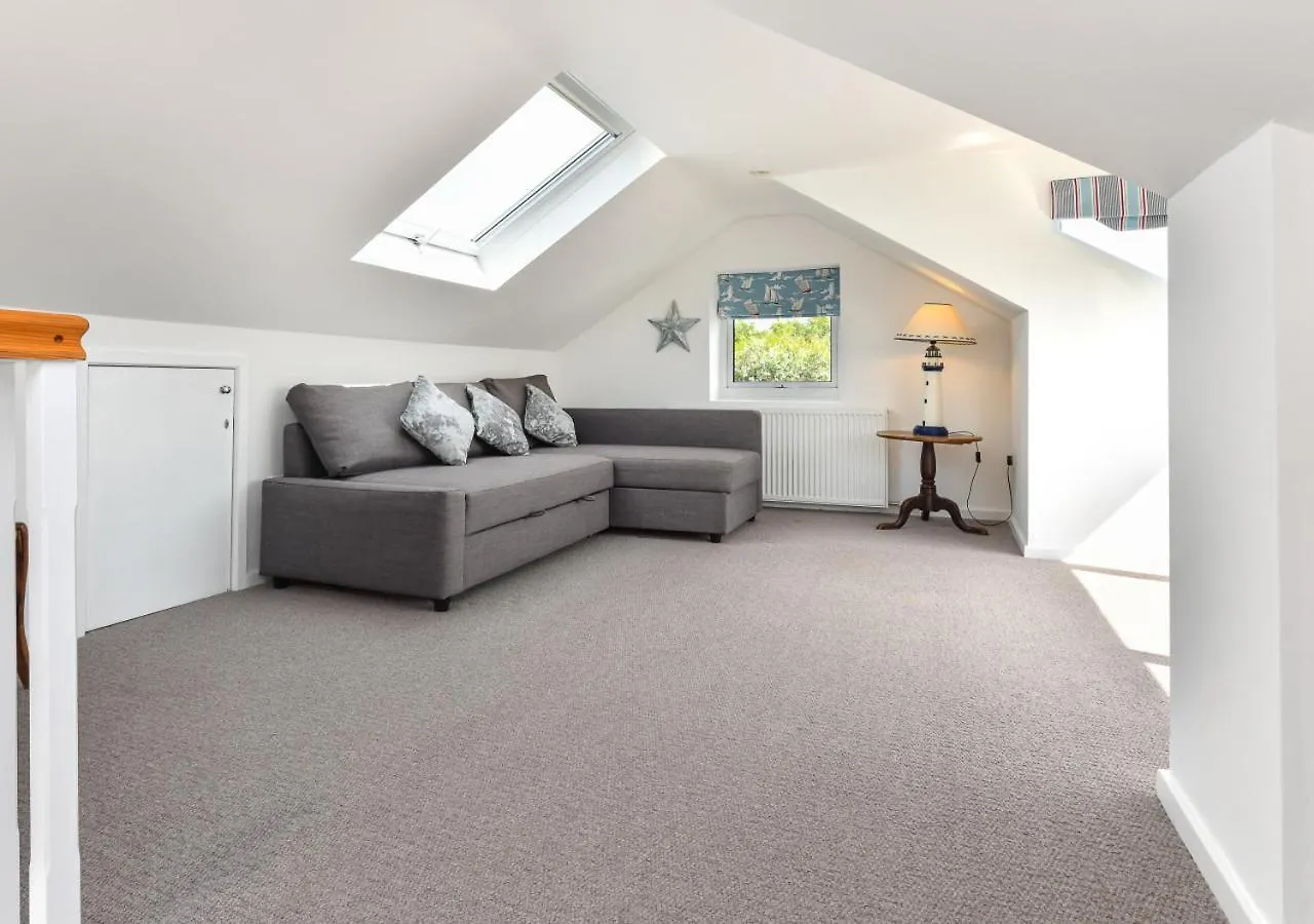 Llys Neigwl Apartment *