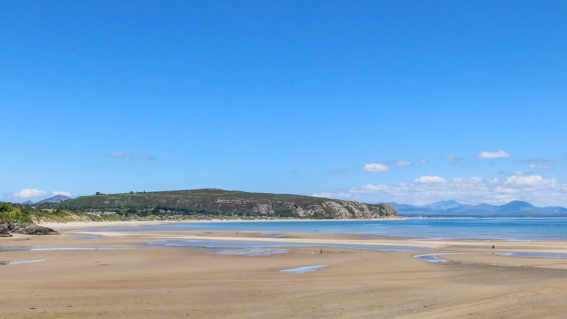 Bywyd Da 232 Cae Du * Abersoch