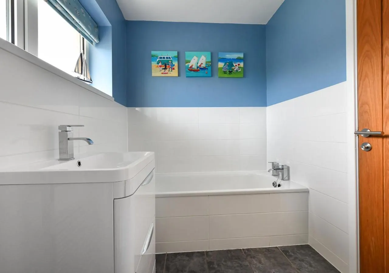 Llys Neigwl Apartment *