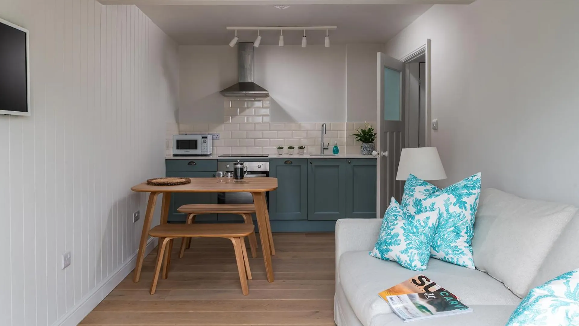 Camellia House Wave Apartment