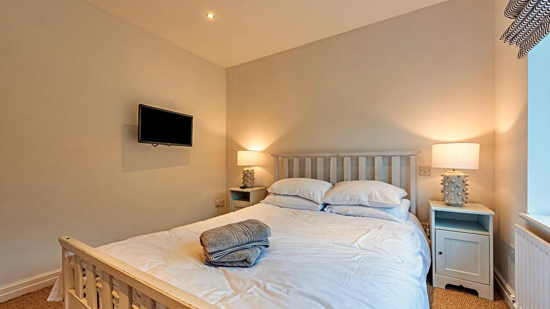 Finest Retreats - Hampton Coast Abersoch