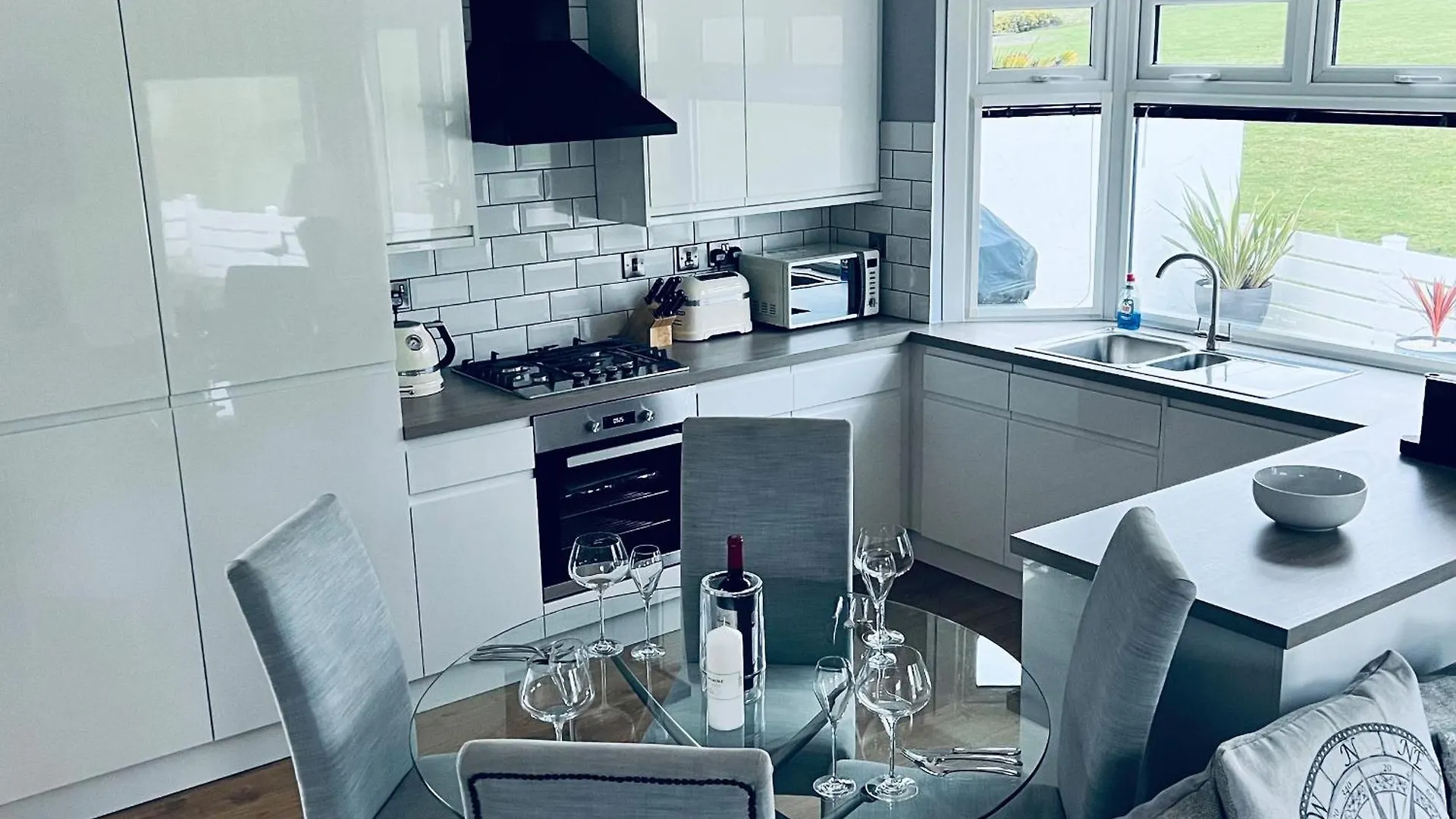 The Warren O7 * Abersoch