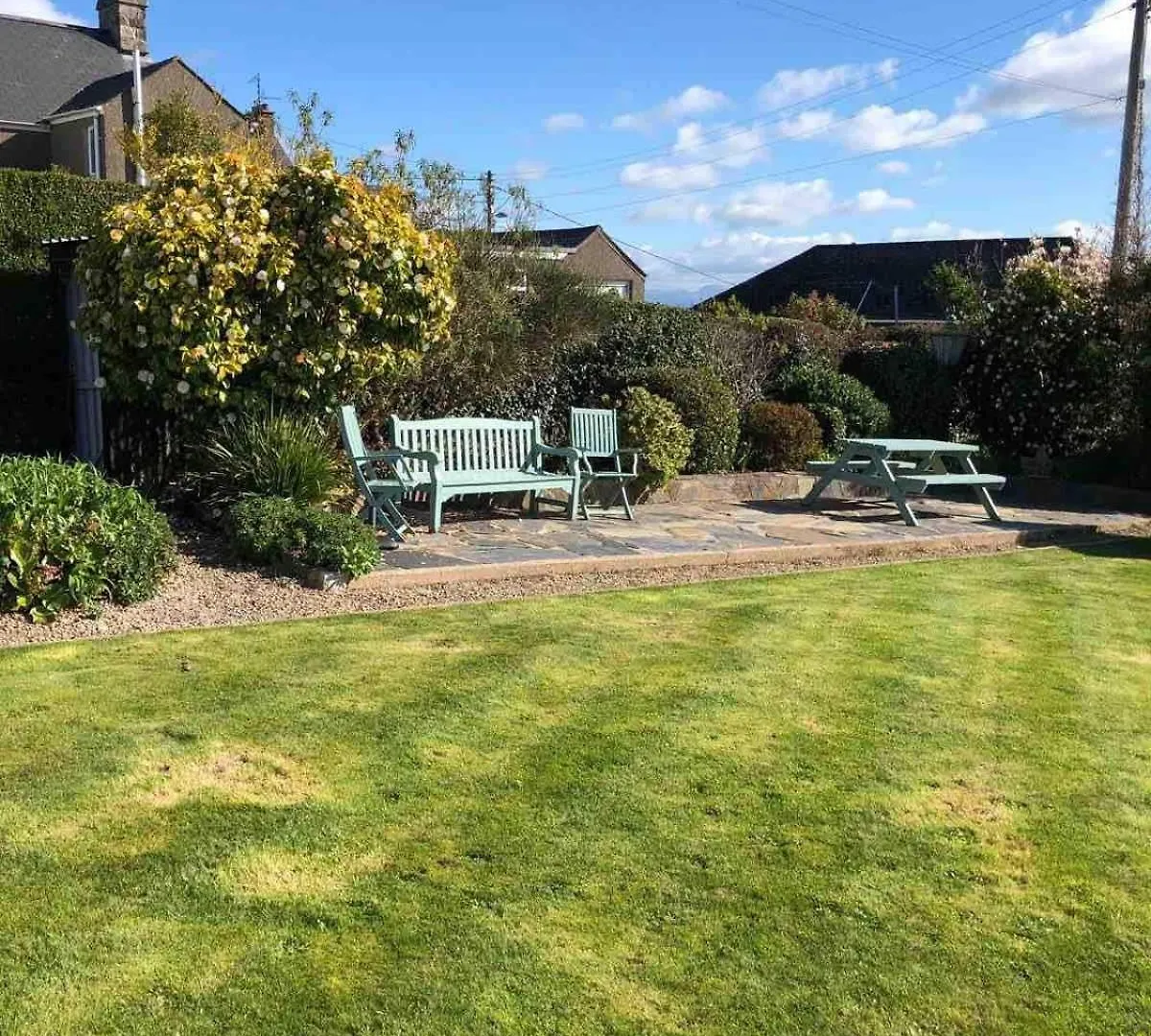 1 The Bryn - Views Across Cardigan Bay, Near & Golf Club Holiday home
