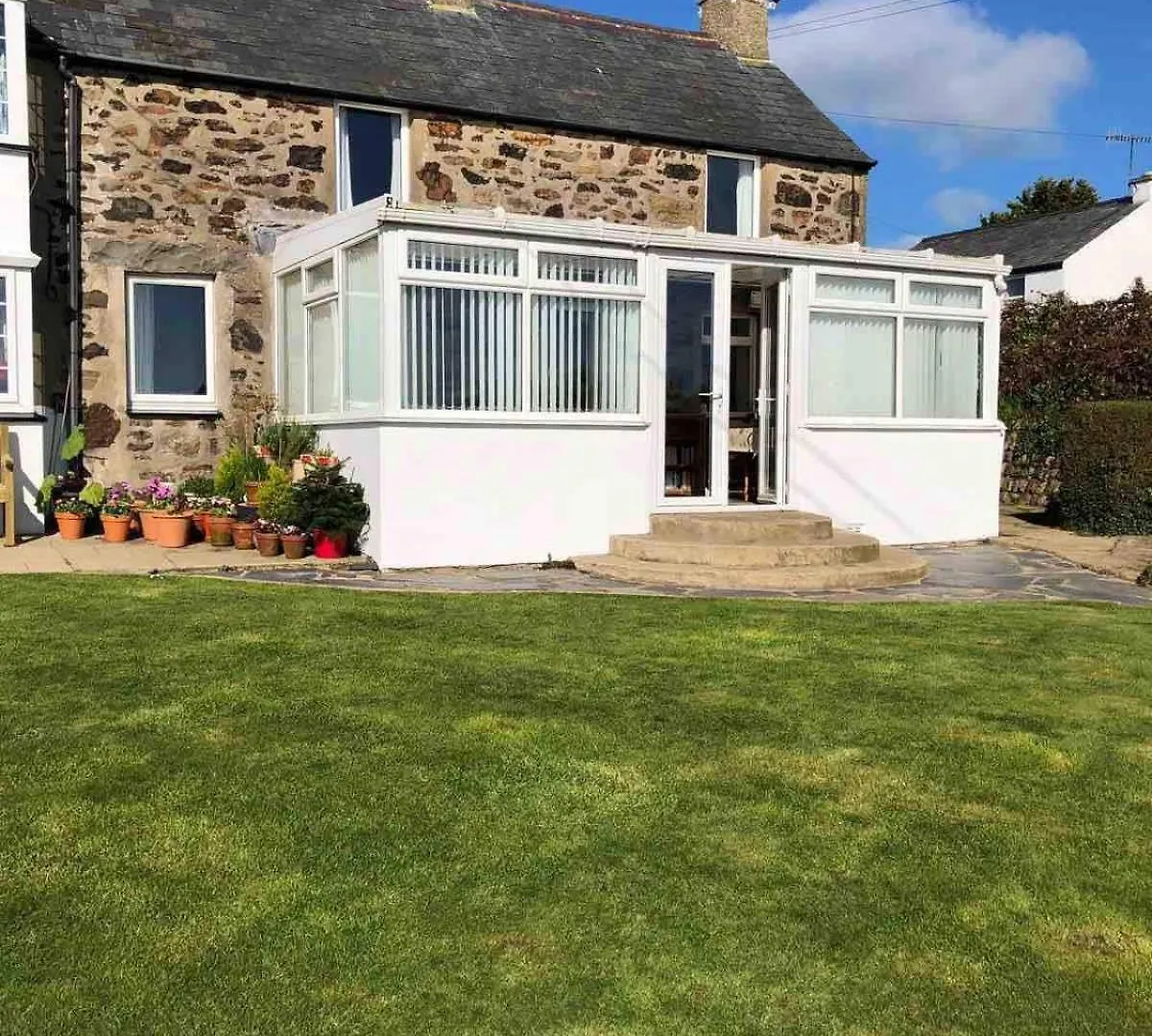 1 The Bryn - Views Across Cardigan Bay, Near & Golf Club Holiday home