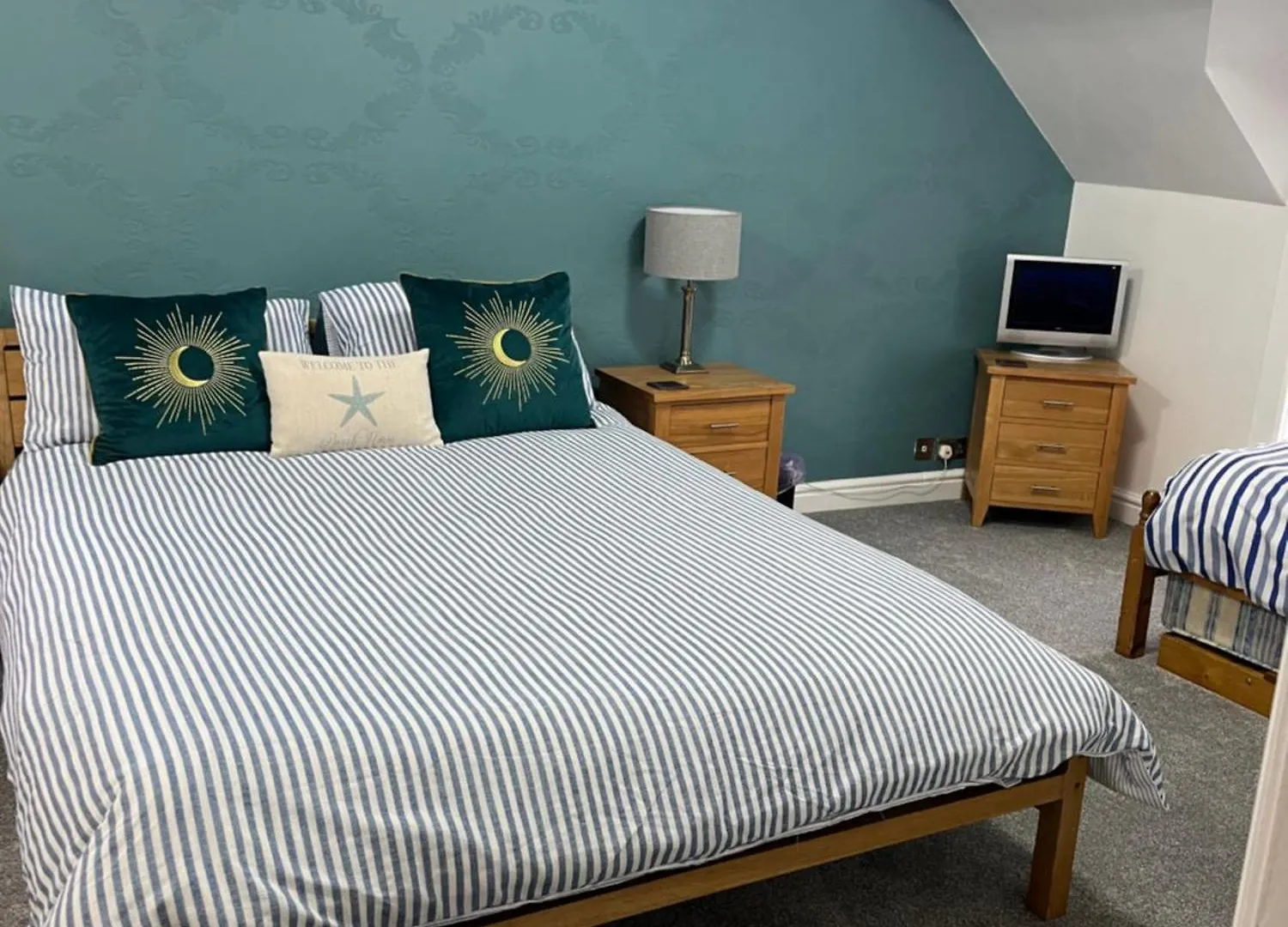 Goleufryn Has The Main House And 2 Barns Holiday home *