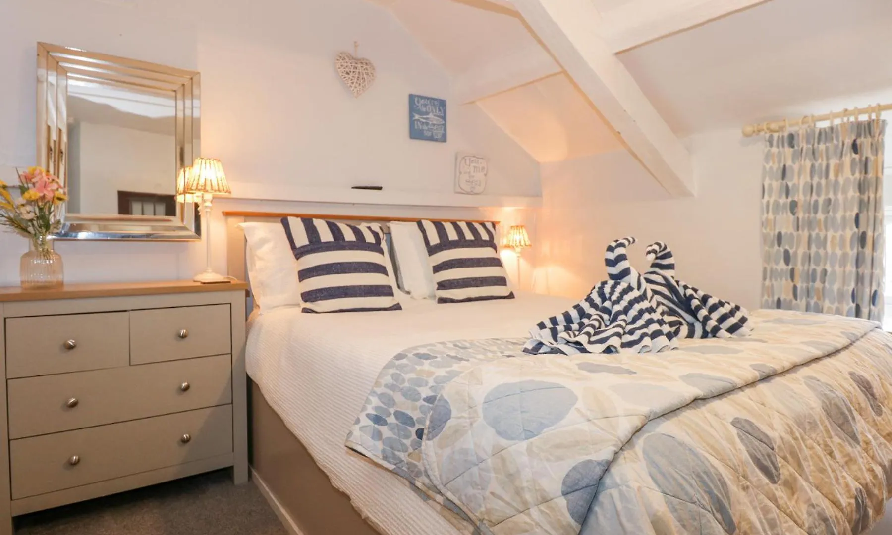 Holiday home Tan Y Fynwent