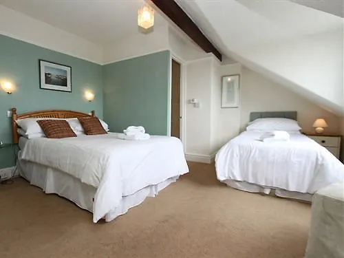 The Egryn Llp Guest house 4*