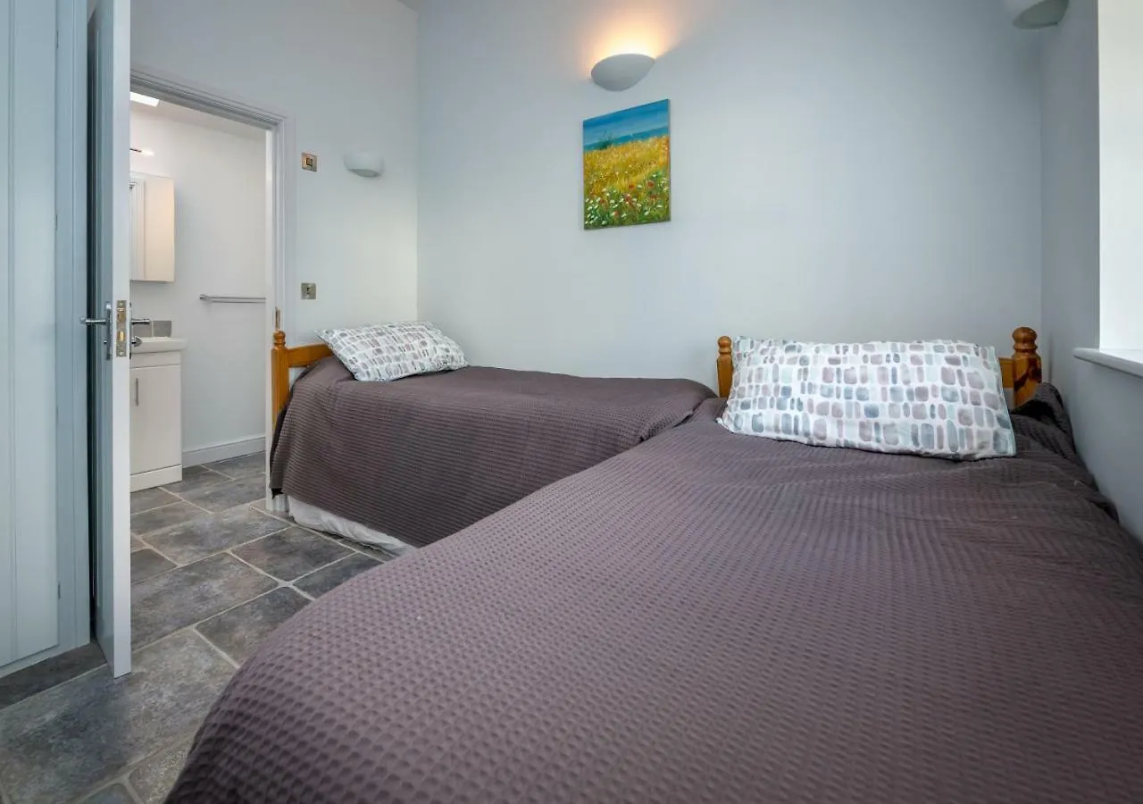 Greigir Isaf Barns Holiday home