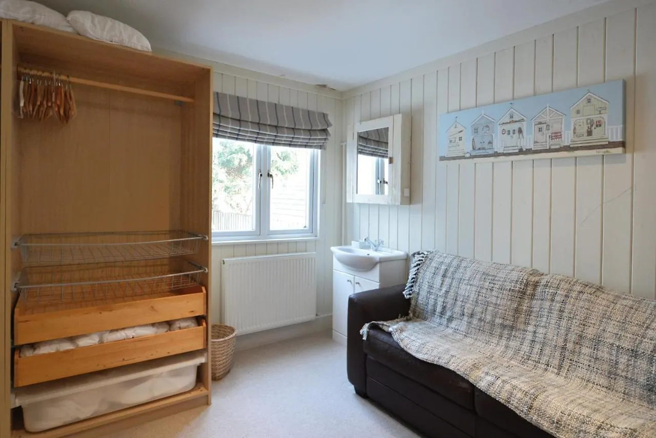 Holiday home Penmorfa - Sublime Retreat With Roof Terrace, 80m From Beach, Great For Surfing *