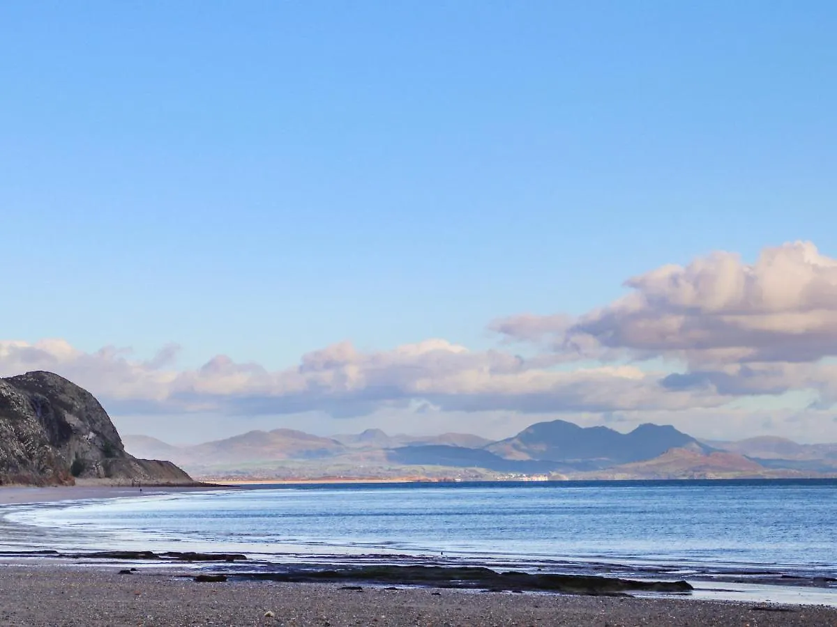 The Warren U5 * Abersoch